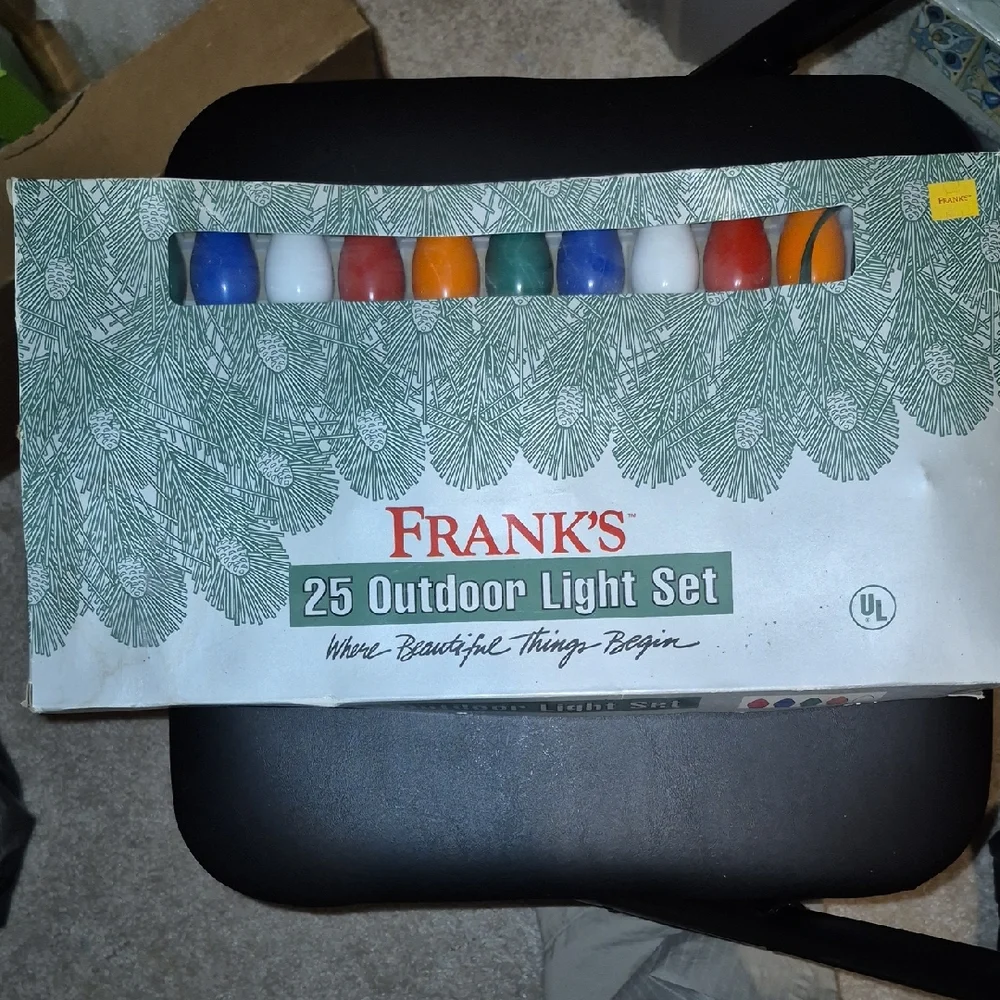 25 Large Bulb Outdoor Light Set